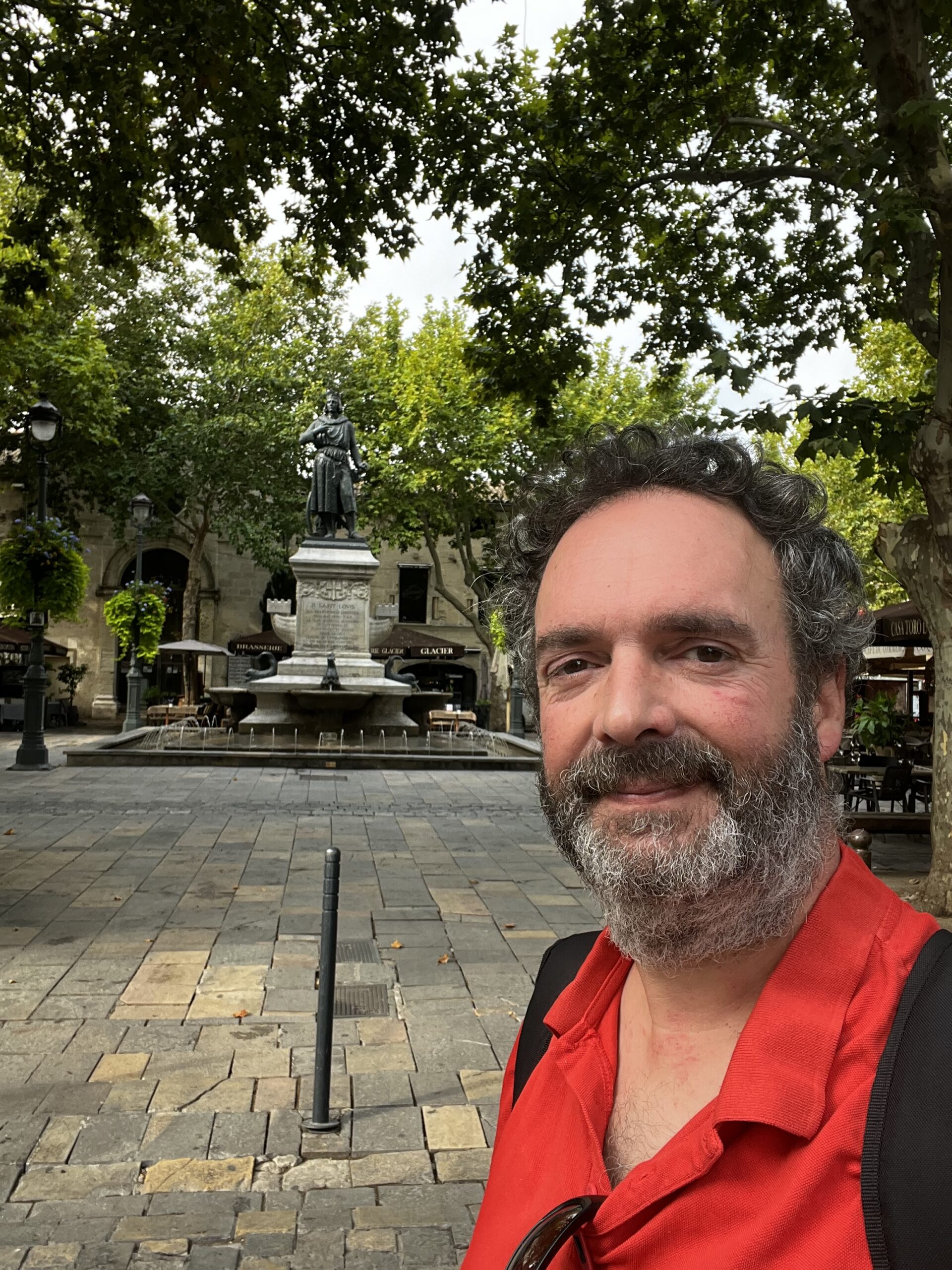 Portrait de Dimitri Moulins, auteur et guide à Aigues-Mortes